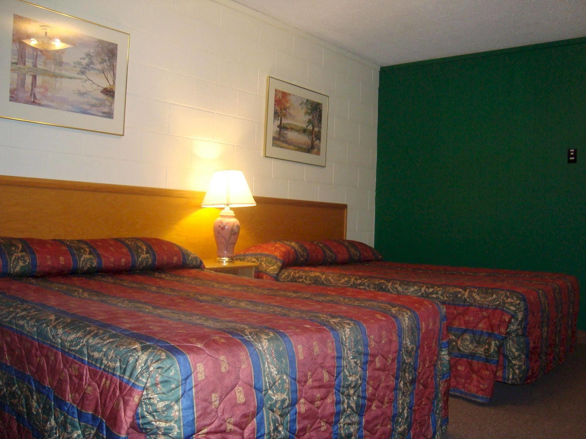 Cedar Lane Motel Брейсбридж Экстерьер фото